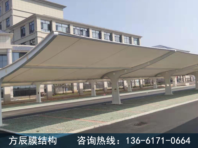 江西2019年10月24膜結(jié)構(gòu)停車棚工程