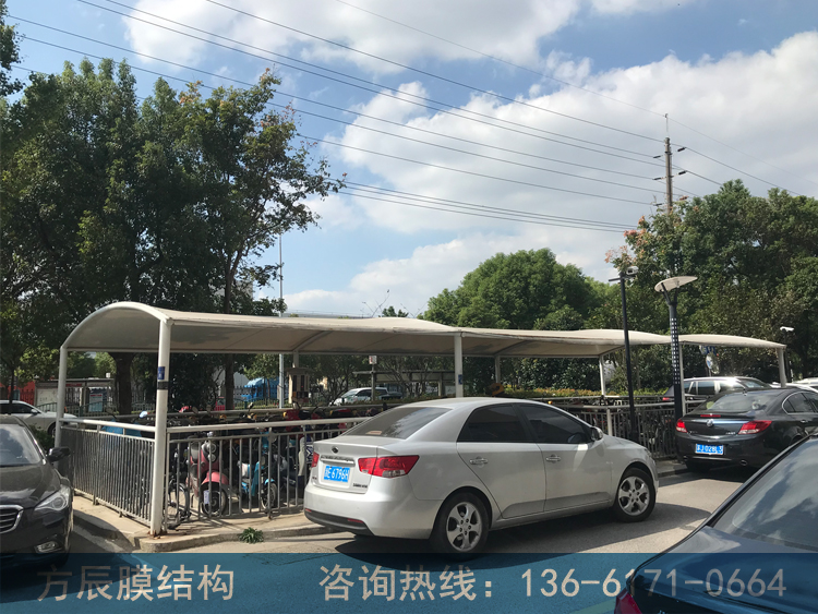 上海市奉賢區(qū)南橋環(huán)城東路電動車停車棚工程