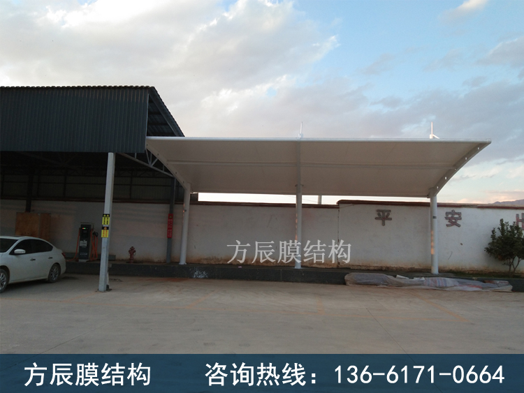 云南省麗江市永勝縣大巴車充電樁車棚工程解決方案